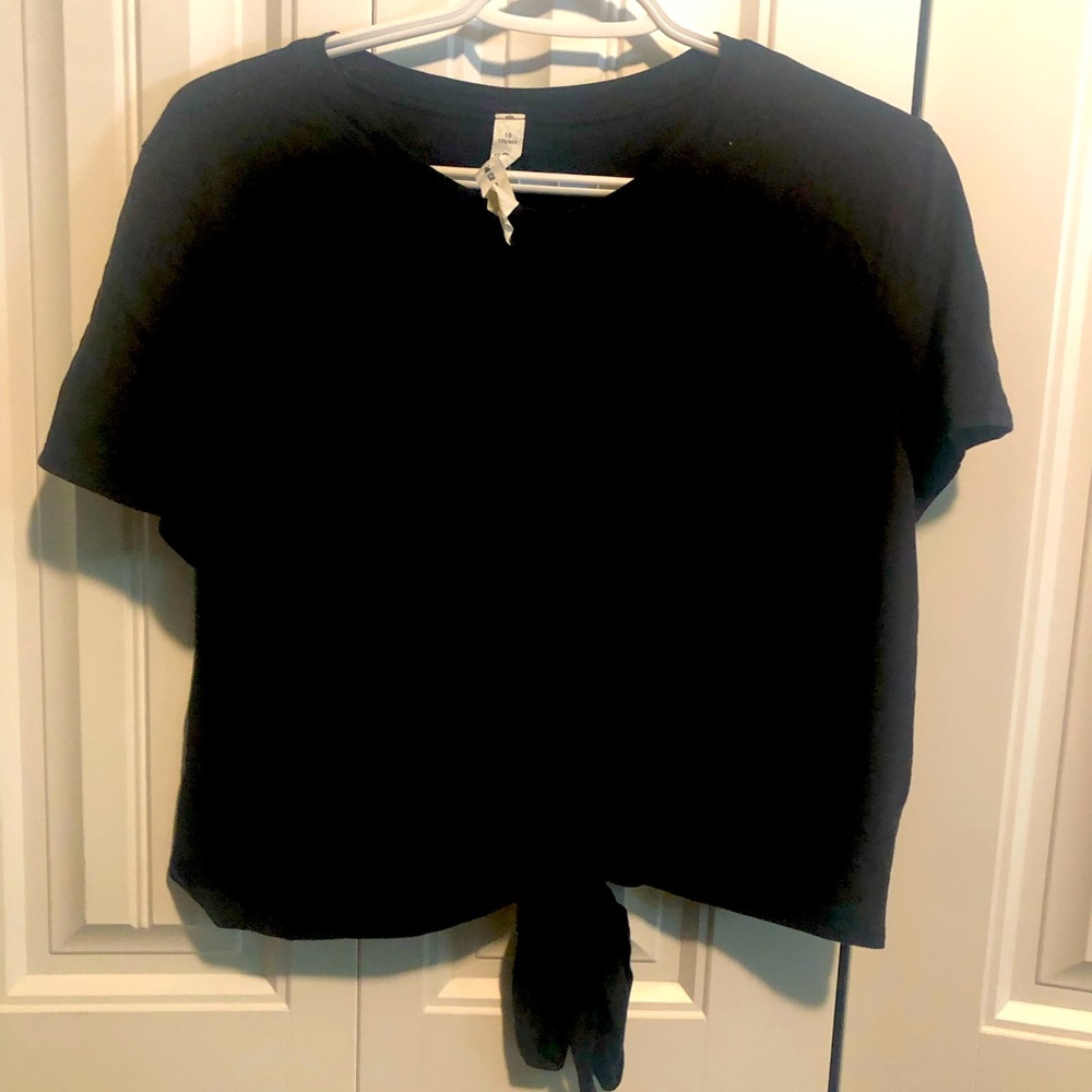 Lululemon crop tee